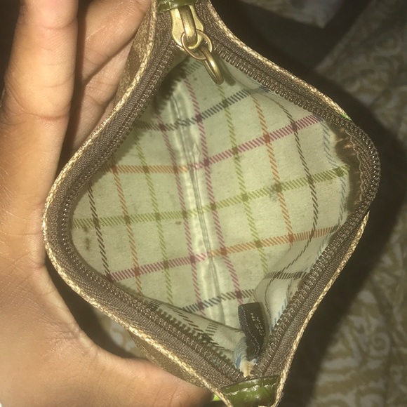 Wristlet missing strap😫 - Picture 4 of 4